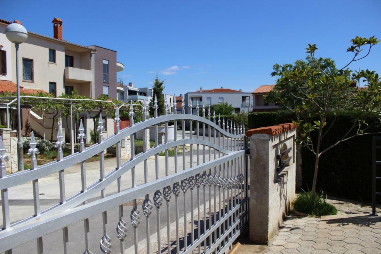 Apartments Katarina ヴィンクラン エクステリア 写真